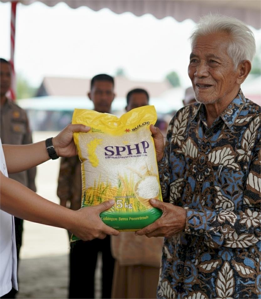 Jaga Ketahanan Pangan, Bulog Salurkan Beras SPHP di Kecamatan Delanggu